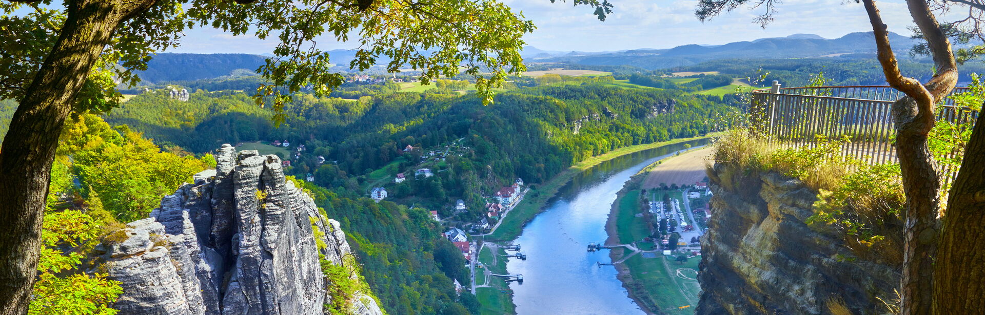 Panoramablick auf die Elbe, vom Basteigebirge aus