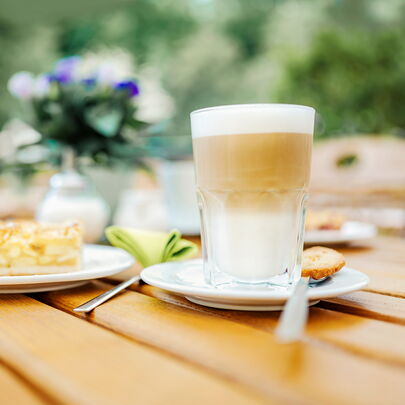 Essen auf Terrasse in Forsthaus Kirnitzschtal Pura